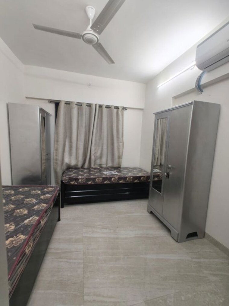 Bedroom, chandiwala-pearl-heaven Pg For Boys & Girls In Andheri East 10689903