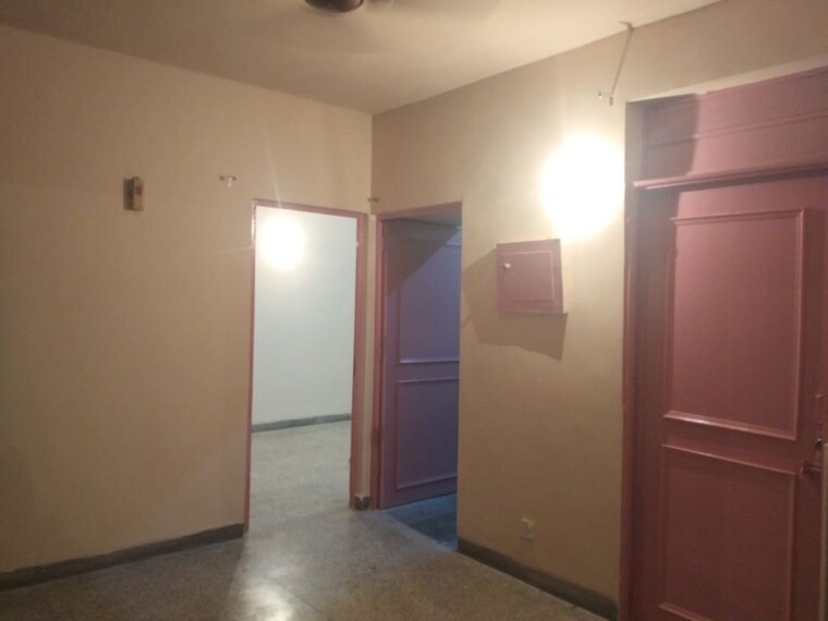 Room, mayur vihar 1 3 Bedroom 1000 Sq.Ft. Builder Floor In Mayur Vihar 1 Delhi 10689928