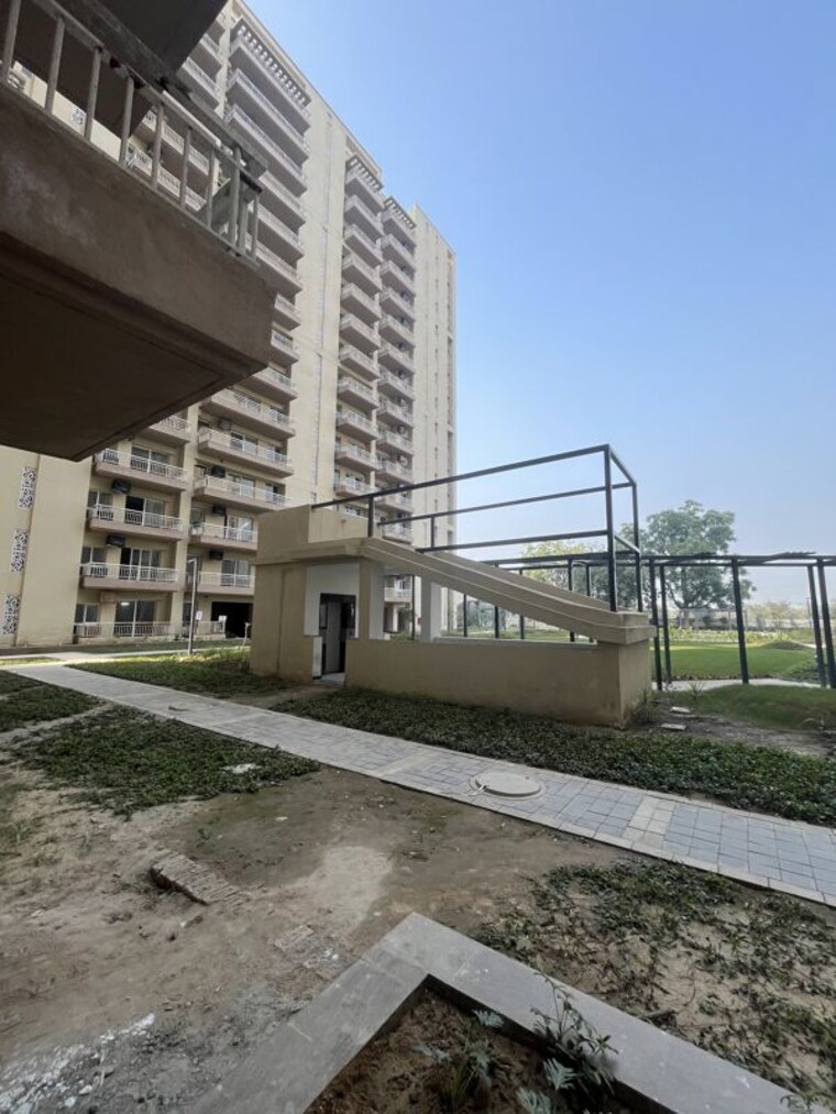 Exterior View, silverglades-the-melia 2 Bedroom 1425 Sq.Ft. Apartment In Sohna Sector 35 Gurgaon 10689935