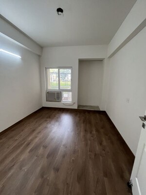 Room in 2 BHK Apartment at Silverglades The Melia, Sohna Sector 35 – for Sale