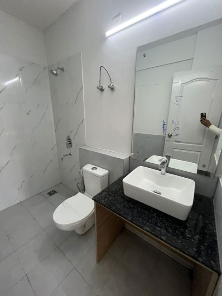 Bathroom, silverglades-the-melia 2 Bedroom 1425 Sq.Ft. Apartment In Sohna Sector 35 Gurgaon 10689935