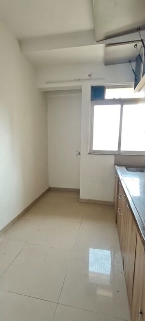 Room in 1 BHK Apartment at Pride Larkins Nest, Ghodbunder Road – for Rent