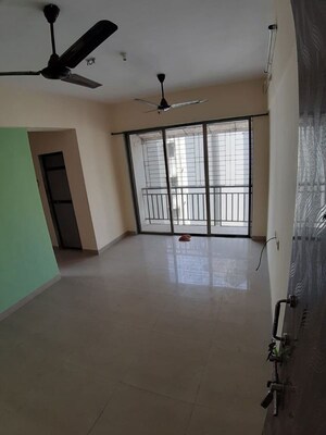 Room in 2 BHK Apartment at Fiama Residency, Thane West – for Rent