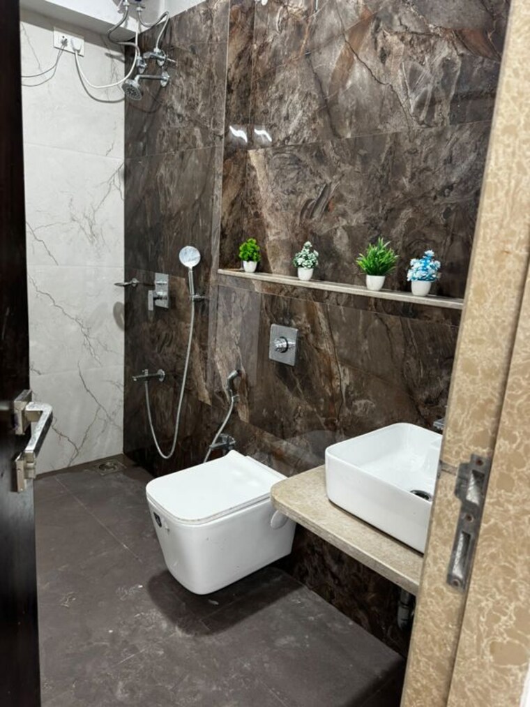 Bathroom, nd-palai-towers Pg For Boys & Girls In Goregaon West 10689981