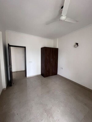 Room in 3 BHK Apartment at Assotech Blith, Sector 99 – for Sale