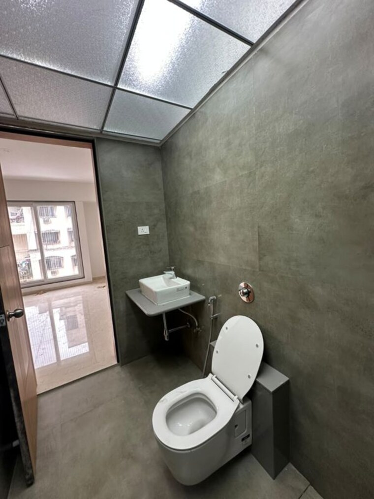 Bathroom, northcape-venicia 2 Bedroom 932 Sq.Ft. Apartment In Baner Pune 10689977