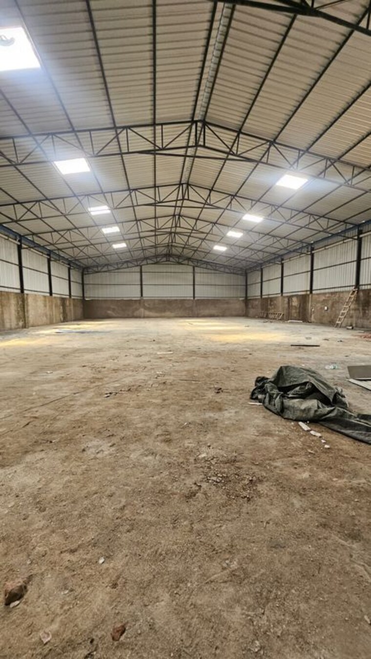  Parking, nayasarai Commercial Warehouse 12000 Sq.Ft. In Nayasarai Ranchi 10689999