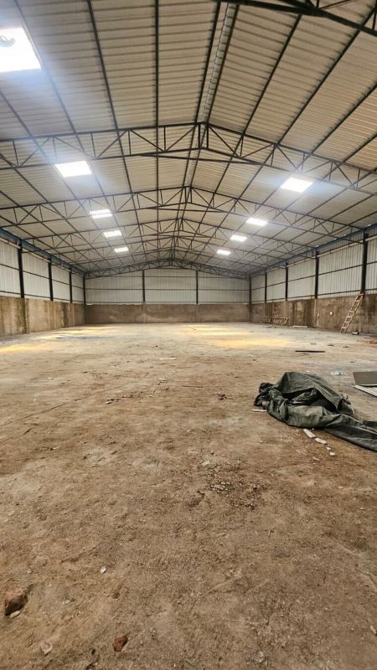  Parking, nayasarai Commercial Warehouse 12000 Sq.Ft. In Nayasarai Ranchi 10689999