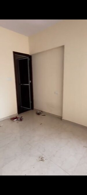 Room in 1 BHK Apartment at Ruparel Elara, Kandivali West – for Rent