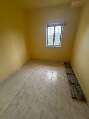 Room in 2 BHK Apartment at Naupada – for Sale