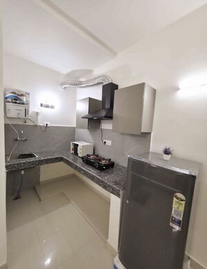Team Area in 3 BHK Builder Floor at Rajouri Garden – for Rent