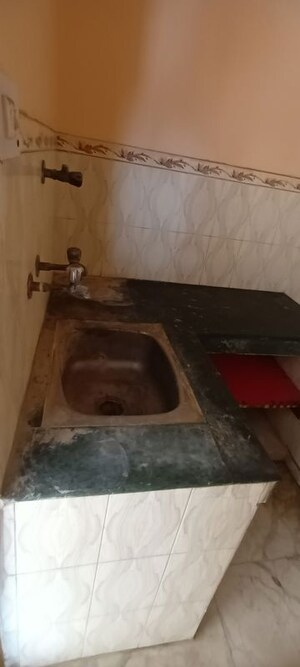 Furnished Amenities in 1 RK Independent House at Sector 16 – for Rent