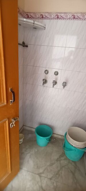 Bathroom in 1 RK Independent House at Sector 16 – for Rent