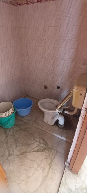 Bathroom in 1 RK Independent House at Sector 16 – for Rent