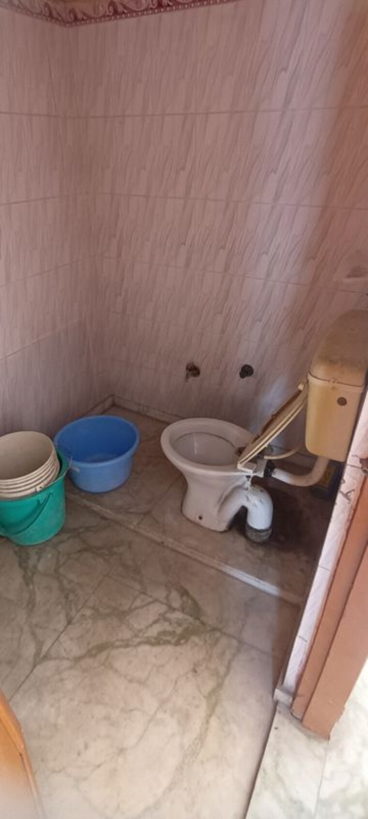 Bathroom, sector 16 1 RK 350 Sq.Ft. Independent House In Sector 16 Faridabad 10690009
