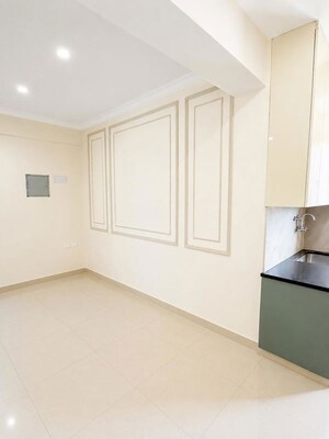 Room in 3 BHK Builder Floor at Sector 21 – for Rent
