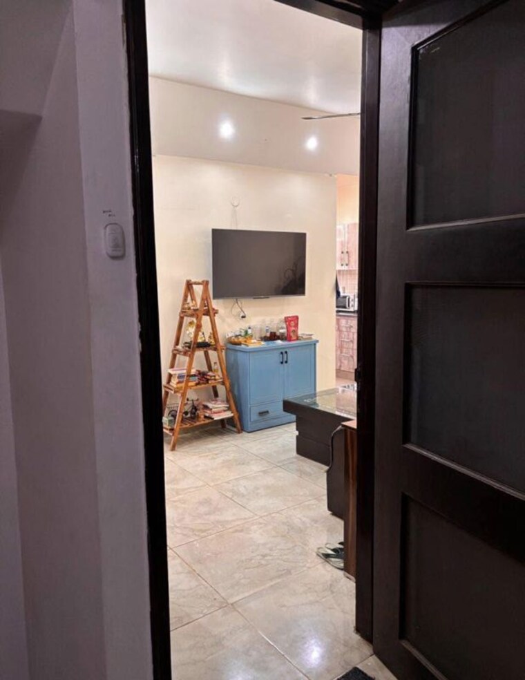 Kitchen, tagore garden 2 Bedroom 100 Sq.Ft. Builder Floor In Tagore Garden Delhi 10690030