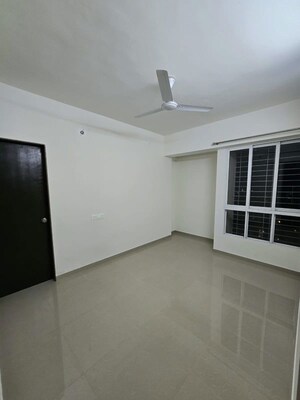Room in 2 BHK Apartment at Puranik City Reserva, Ghodbunder Road – for Rent