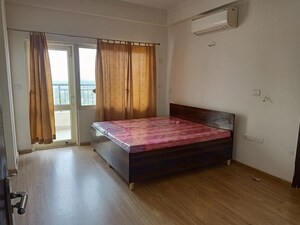 Room in 3 BHK Apartment at AWHO Shanti Vihar, Sector 95 – for Rent