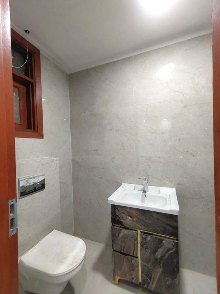 Bathroom, saket 2 Bedroom 800 Sq.Ft. Builder Floor In Saket Delhi 10690051
