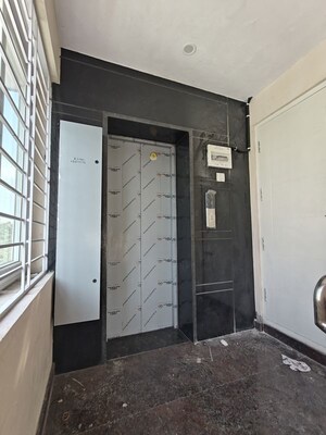 Lift in 2 BHK Builder Floor at Arekere – for Rent