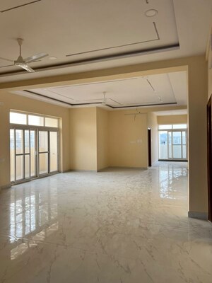 Room in 5 BHK Penthouse at Ideal Ever Green, Dollar Hills – for Sale