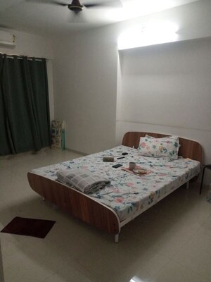 Bedroom in 2 BHK Apartment at Chembur Heights, Chembur – for Rent