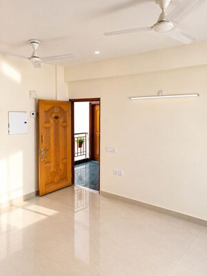 Room in 2 BHK Apartment at Shree Vardhman Mantra, Sector 67 – for Rent