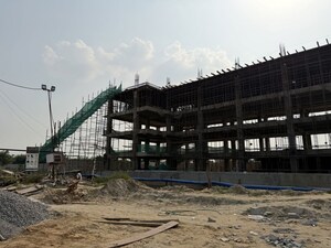  Shop – Exterior View View at Uniwest Hub, Sector 22d Yamuna Expressway - for Sale