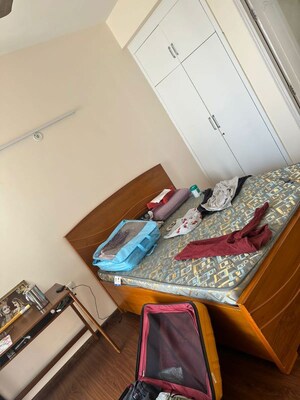 Furnished Amenities in 2 BHK Apartment at Supertech Hues, Sector 68 – for Rent