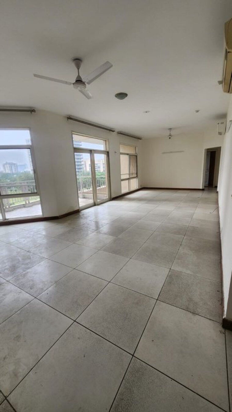 Room, jaypee-green-the-star-court 4 Bedroom 2384 Sq.Ft. Apartment In Jaypee Greens Greater Noida 10690091