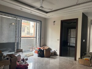 Living Room in 3 BHK Builder Floor at DLF Alameda Independent Floors, Sector 73 – for Rent