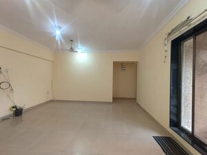 Room in 2 BHK Apartment at Diamond Garden, Chembur – for Rent