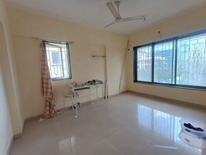 Room in 2 BHK Apartment at Diamond Garden, Chembur – for Rent