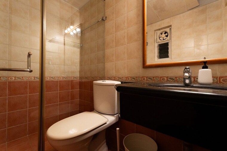 Bathroom, adarsh-palm-retreat 3 Bedroom 2415 Sq.Ft. Apartment In Marathahalli Orr Bangalore 10690092