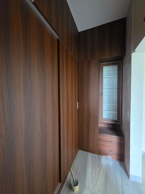 Room in 3 BHK Independent House at DLF Central Square, North Mullanpur – for Rent