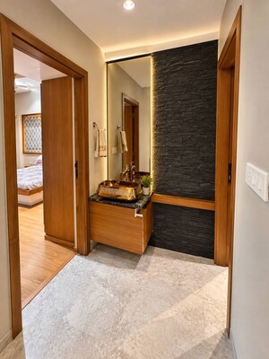 Room in 3 BHK Apartment at Crescent Apartment Pali Hill, Bandra West – for Rent