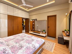 Bedroom in 3 BHK Apartment at Crescent Apartment Pali Hill, Bandra West – for Rent