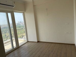 Room in 3 BHK Builder Floor at Sector 22 – for Rent