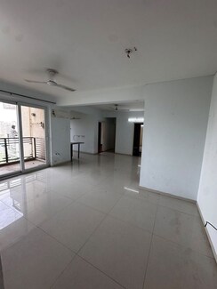 4 BHK +Apartment For Rent in Tulip Ivory