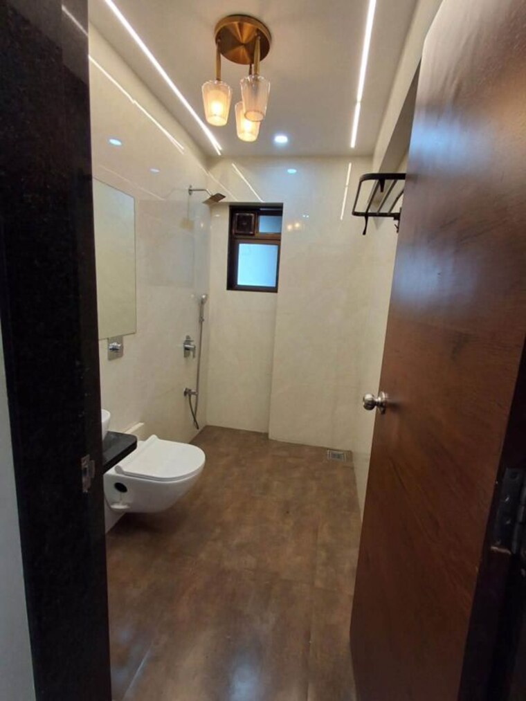 Bathroom, arihant-chs-khar-west 3 Bedroom 1200 Sq.Ft. Apartment In Khar West Mumbai 10690161