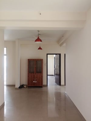 Room in 3 BHK Apartment at Mahagun My Woods, Sector 16c Greater Noida – for Rent