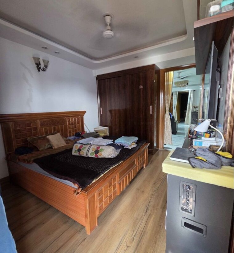Kitchen, rajouri garden 3 Bedroom 150 Sq.Yd. Builder Floor In Rajouri Garden Delhi 10690047