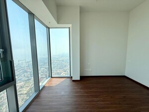 Room in 3 BHK Apartment at Piramal Aranya, Byculla – for Rent