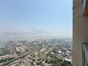 Plot Area in 3 BHK Apartment at Piramal Aranya, Byculla – for Rent
