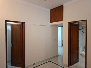 Room in 3 BHK Apartment at Uday Park – for Rent