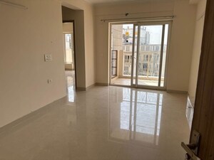 Room in 3 BHK Builder Floor at Sector 21 – for Rent