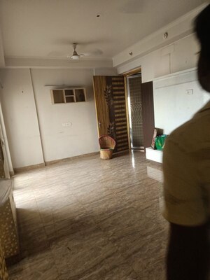 2 BHK Apartment For Rent in Amrapali Silicon City, Sector 76