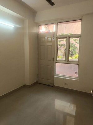 2.5 BHK Apartment For Rent in Express Zenith, Sector 77