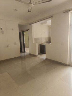 Room in 2.5 BHK Apartment at Express Zenith, Sector 77 – for Rent